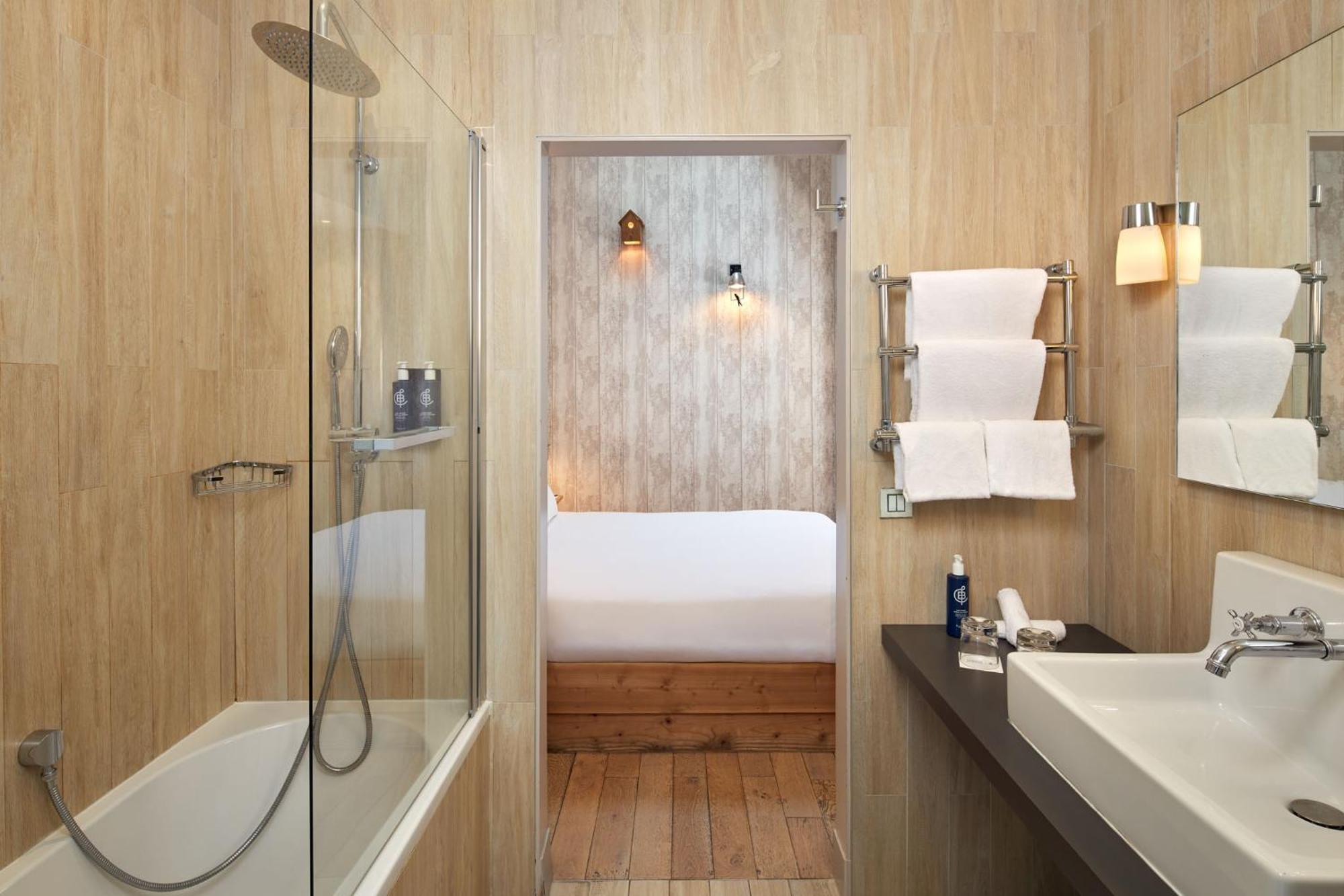 Les Plumes Hotel Paris Bagian luar foto