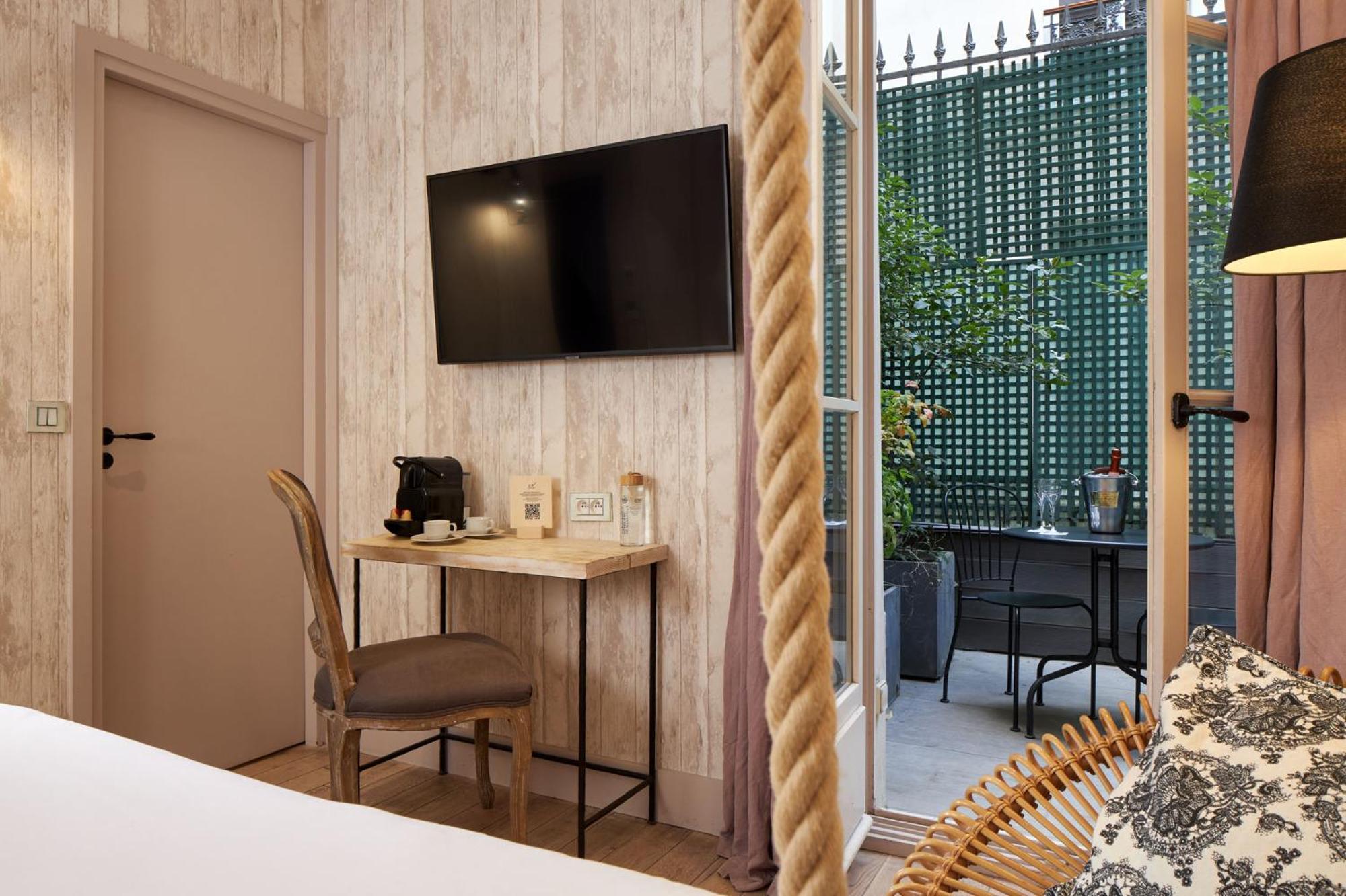 Les Plumes Hotel Paris Bagian luar foto