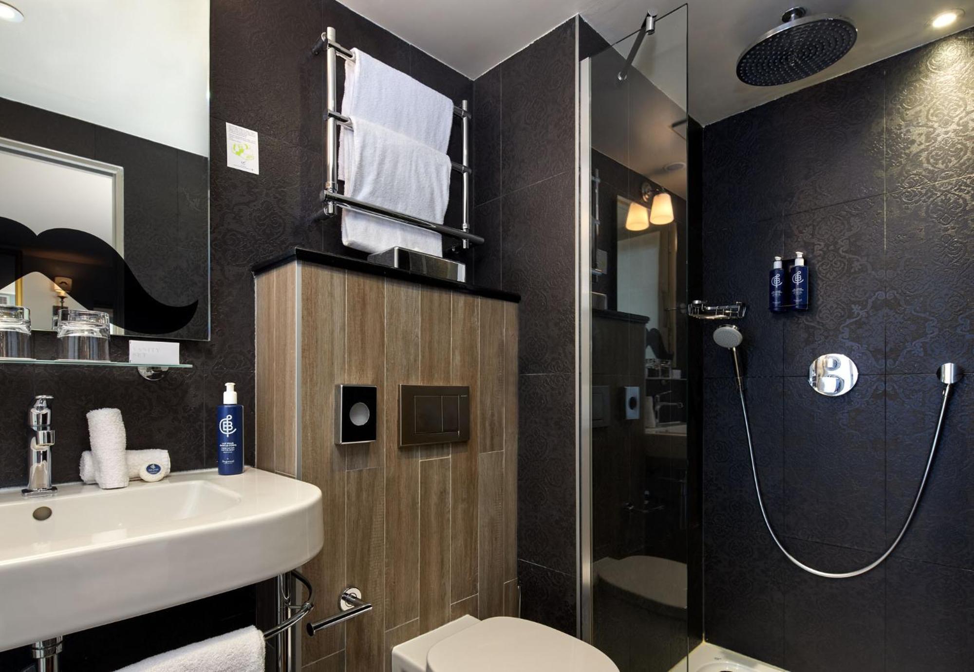 Les Plumes Hotel Paris Bagian luar foto